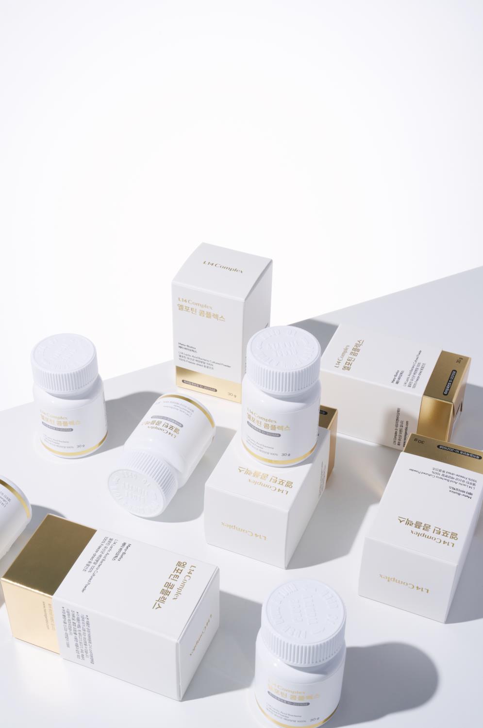 L14 Complex 30 g bottles and cartons in a white studio setting